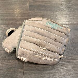 Rawlings Gray Men's Glove 11” 8:9